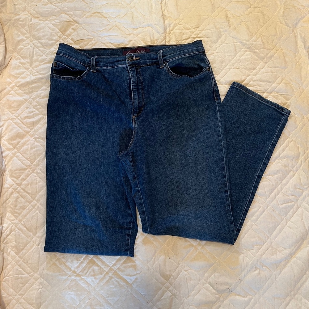 Gloria Vanderbilt Amanda, High Waisted, Straight Legs, Jeans, size 14, Blue